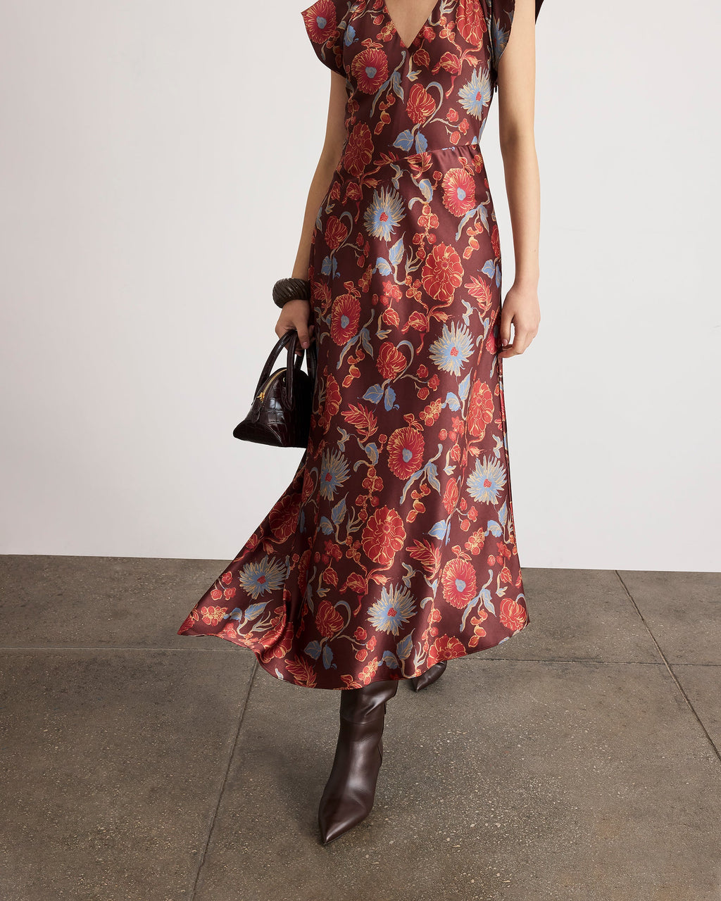 Violeta V-Neck Dress in Deep Redwood Floral