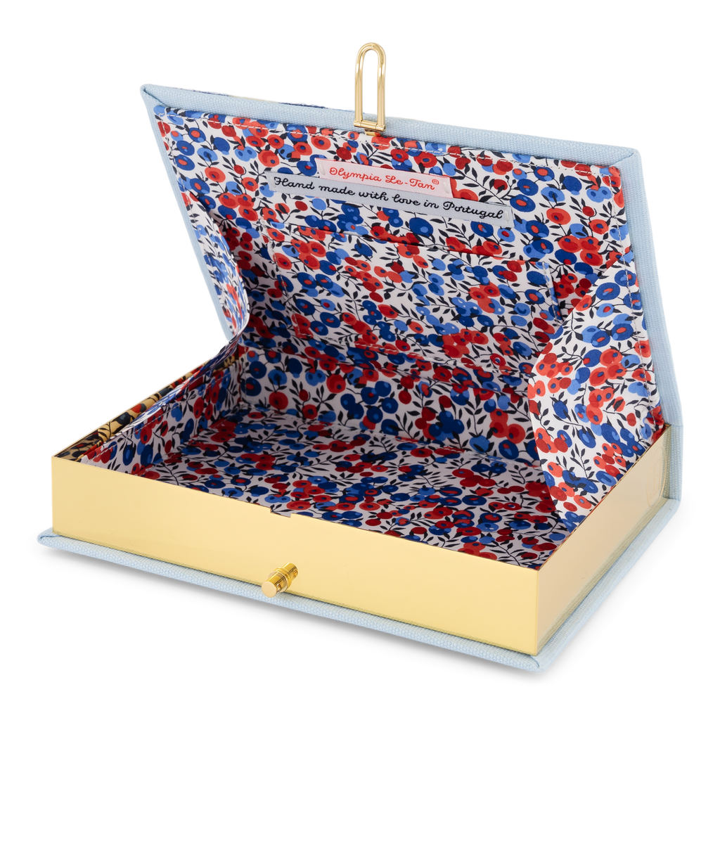 Après Ski Book Clutch
