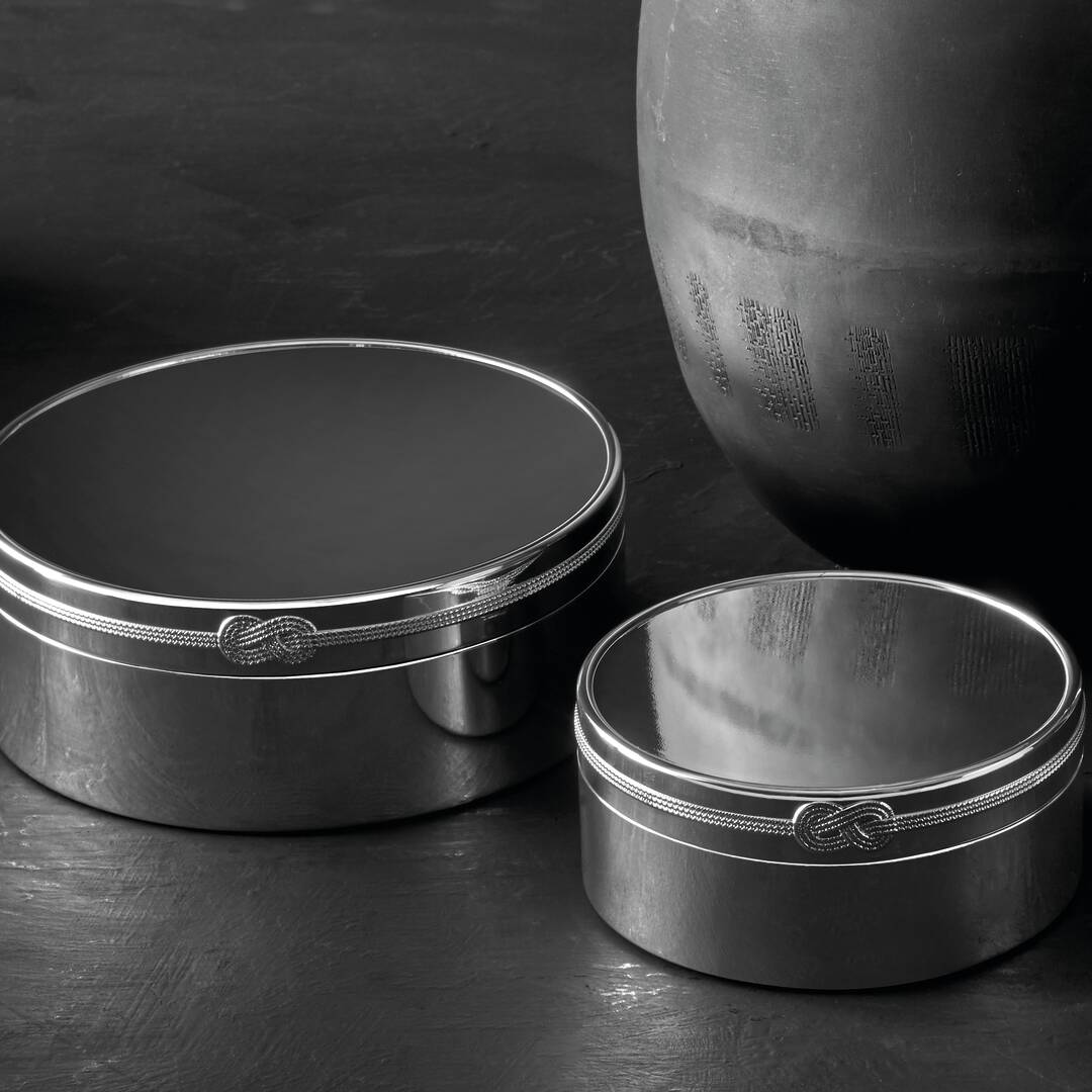 Vera Wang Infinity Round Keepsake Box in Silver