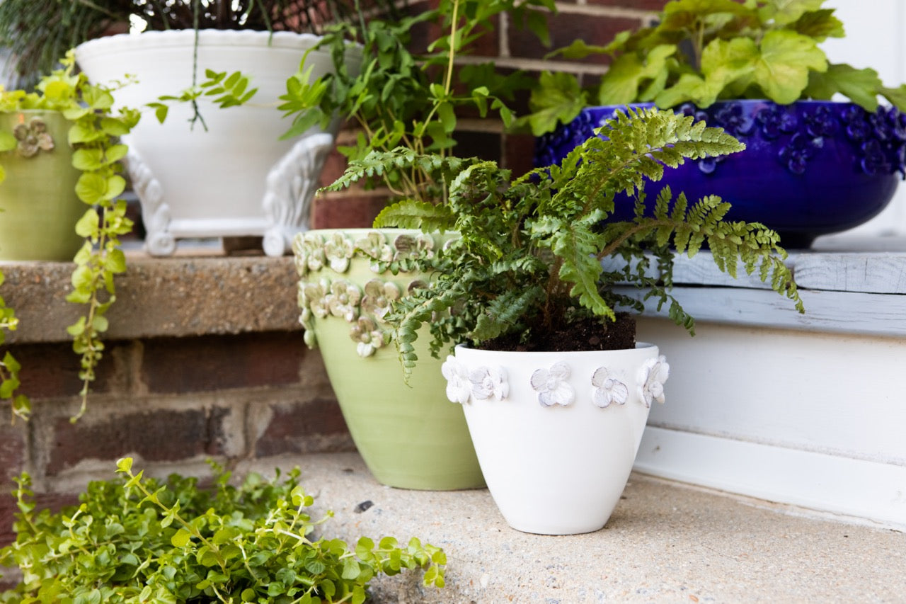 Rustic Garden White Flower Medium Cachepot