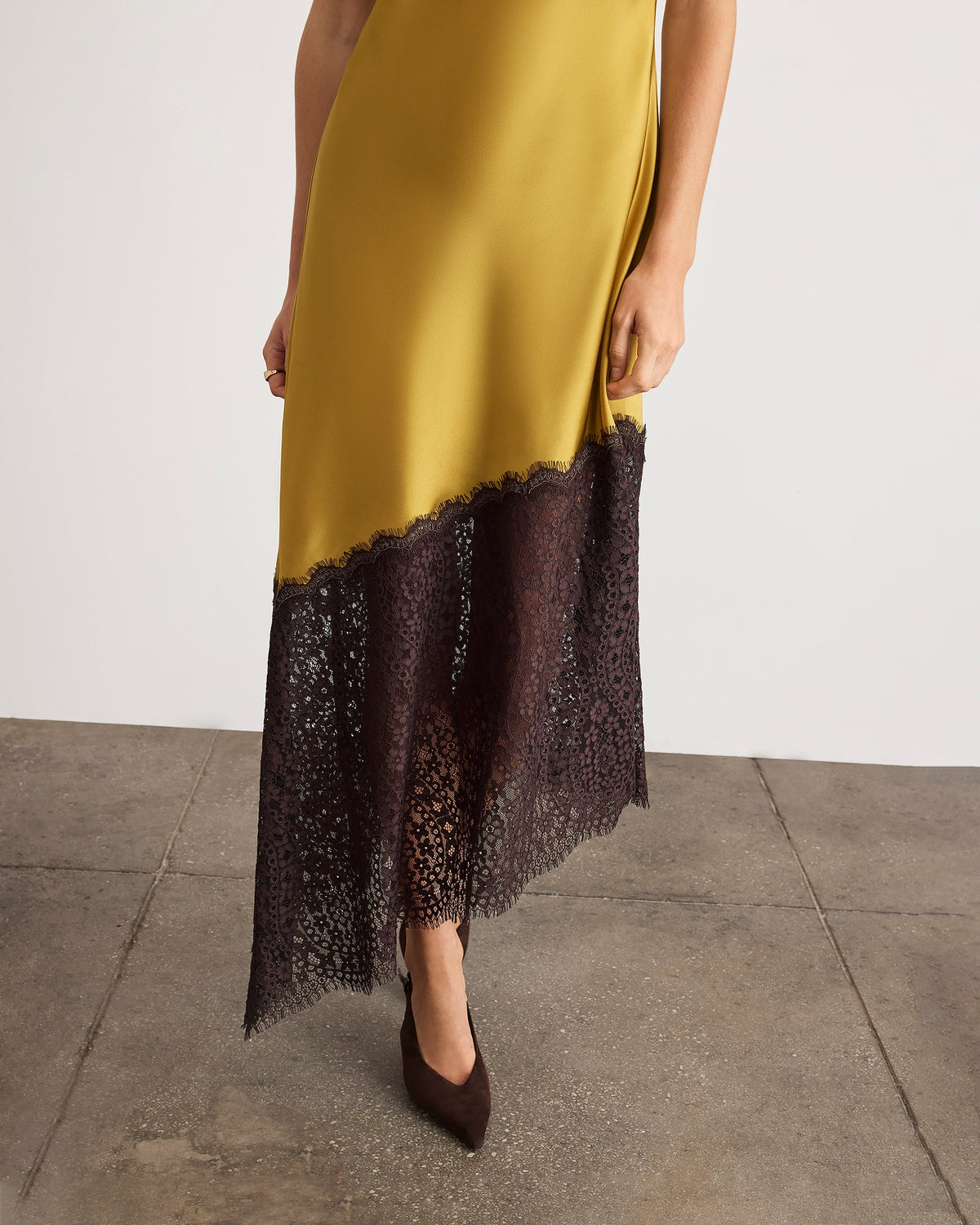 Violeta Lace Dress in Hazel/Dark Fig
