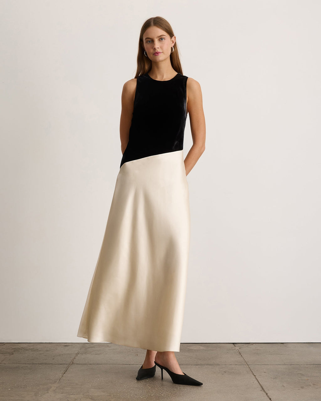 Vivian Gown in Black/Ivory
