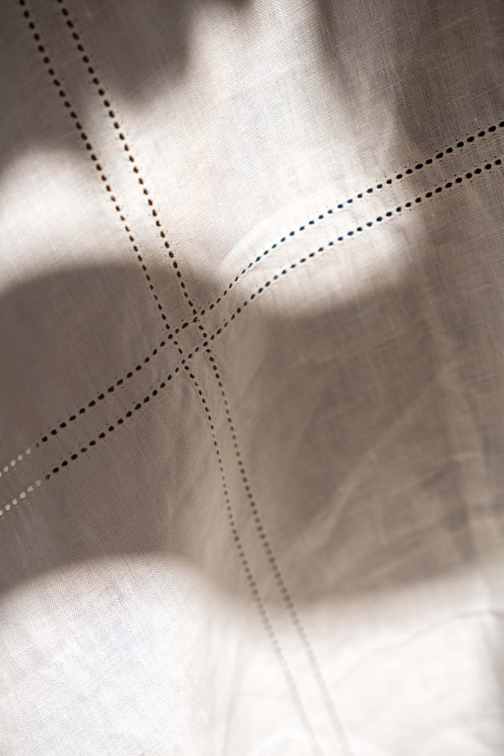 Double Hemstitch Check Round Tablecloth