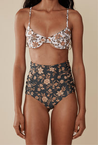 The Lulu Top in Oona