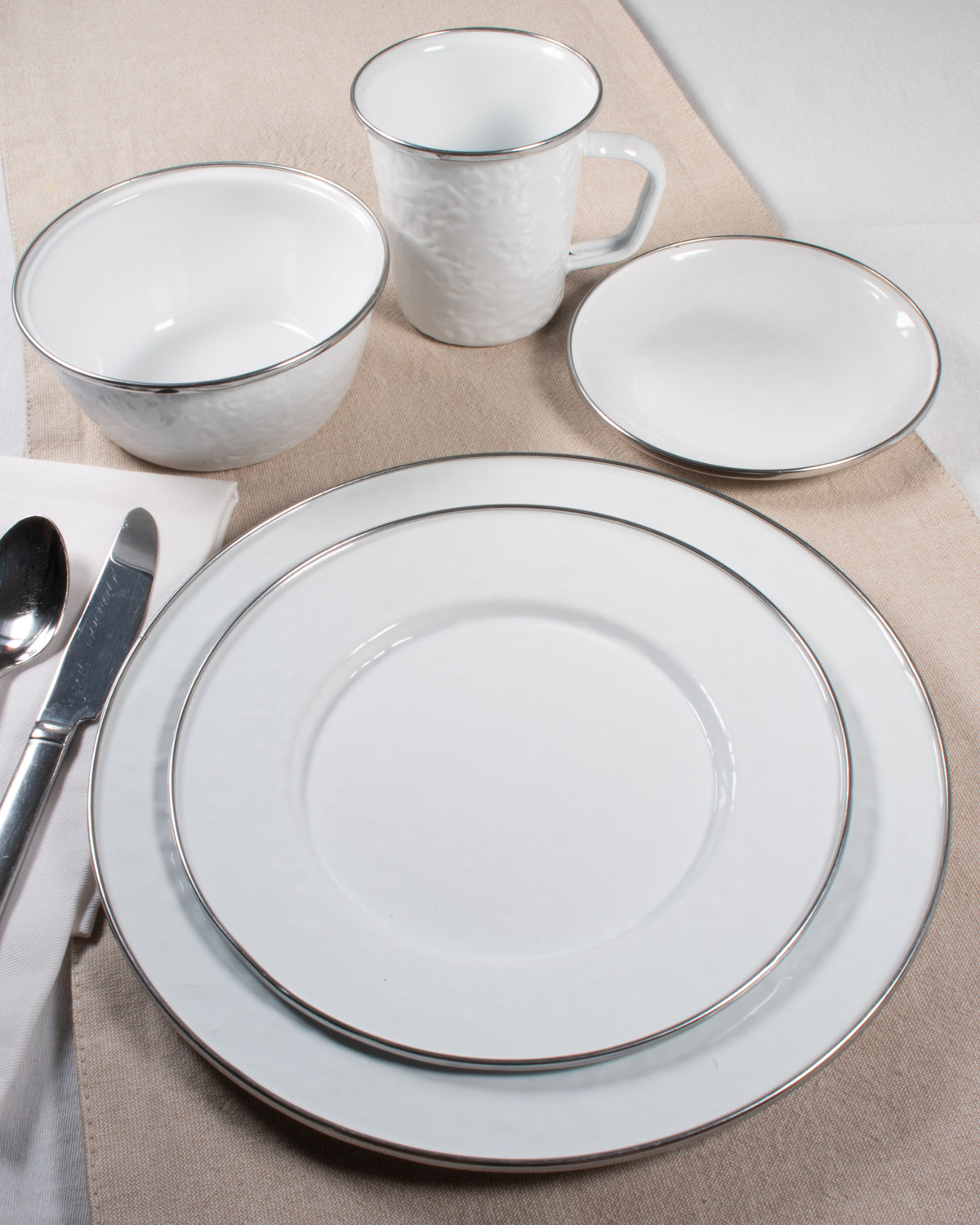 Dinner Plates in Solid White, Set of 4