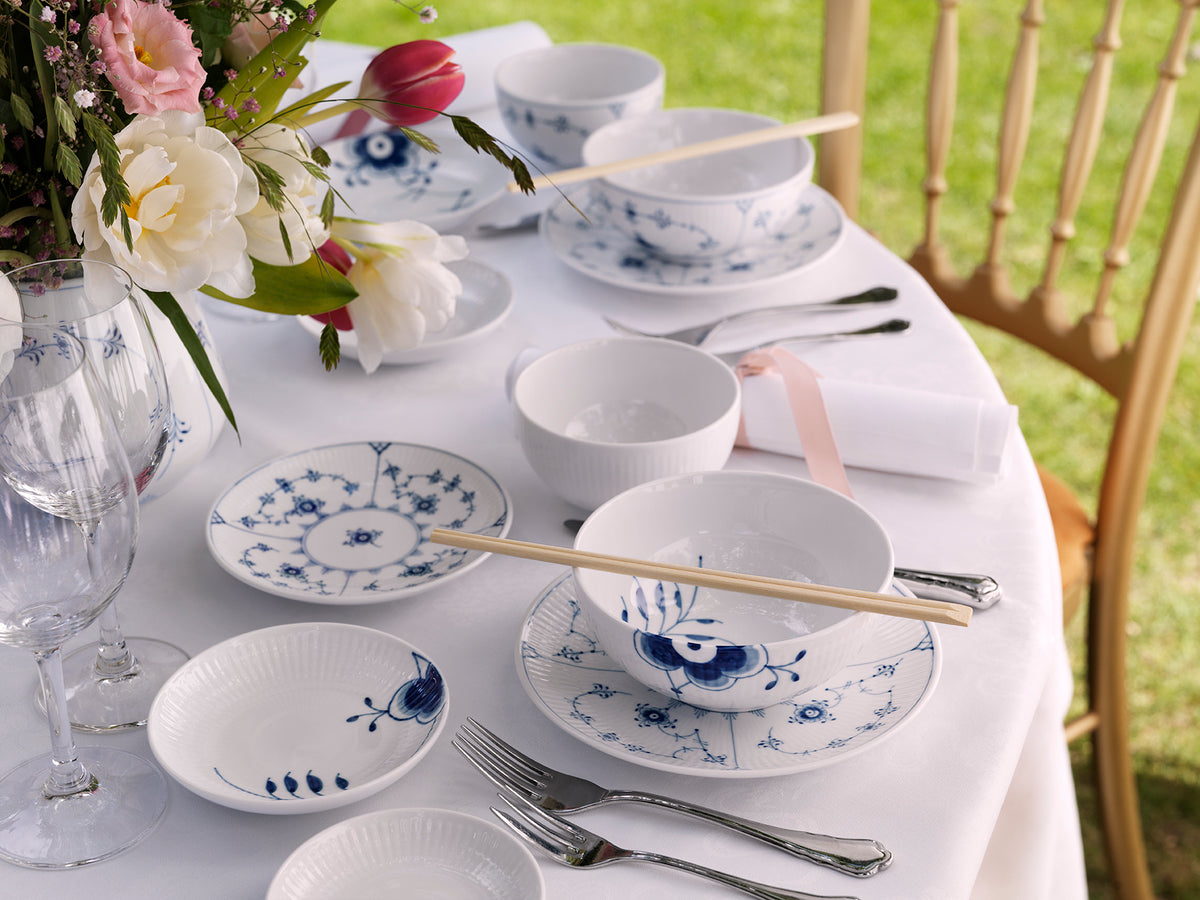 Blue Fluted Mega Bowl 1 qt
