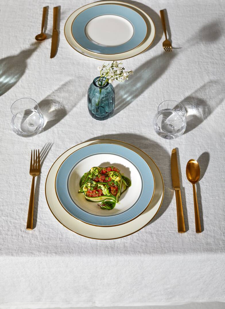 Helia Plate, 10.7"