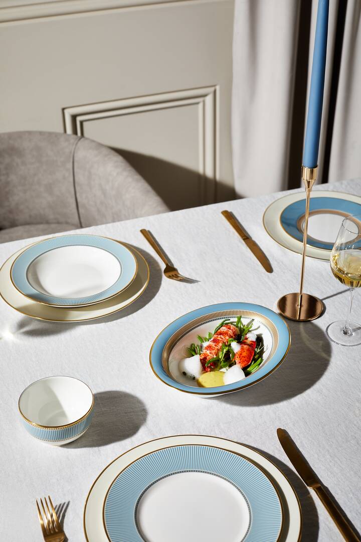 Helia Plate, 8.9"