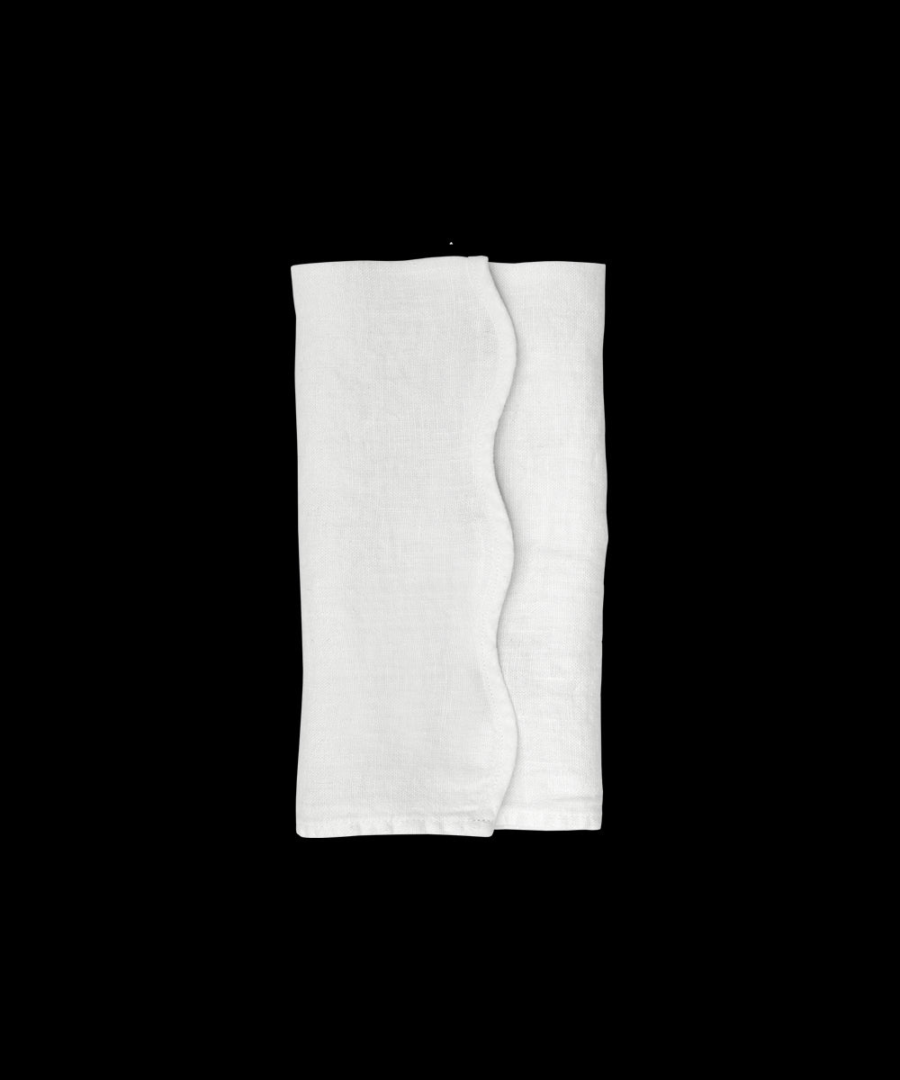 Scallop Linen Napkins in White, Set Of 4