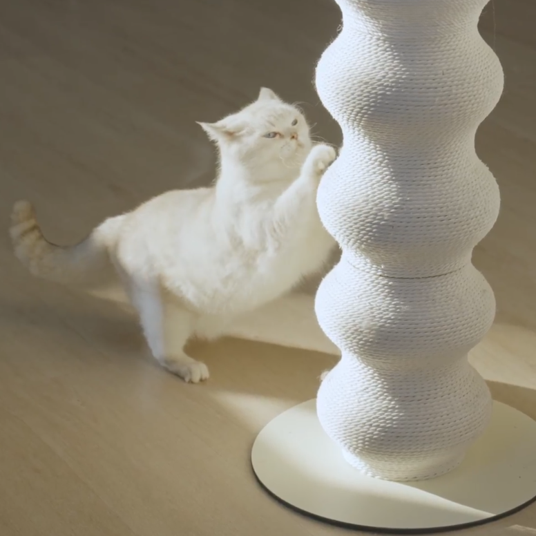 Colossal Curvy Clawer