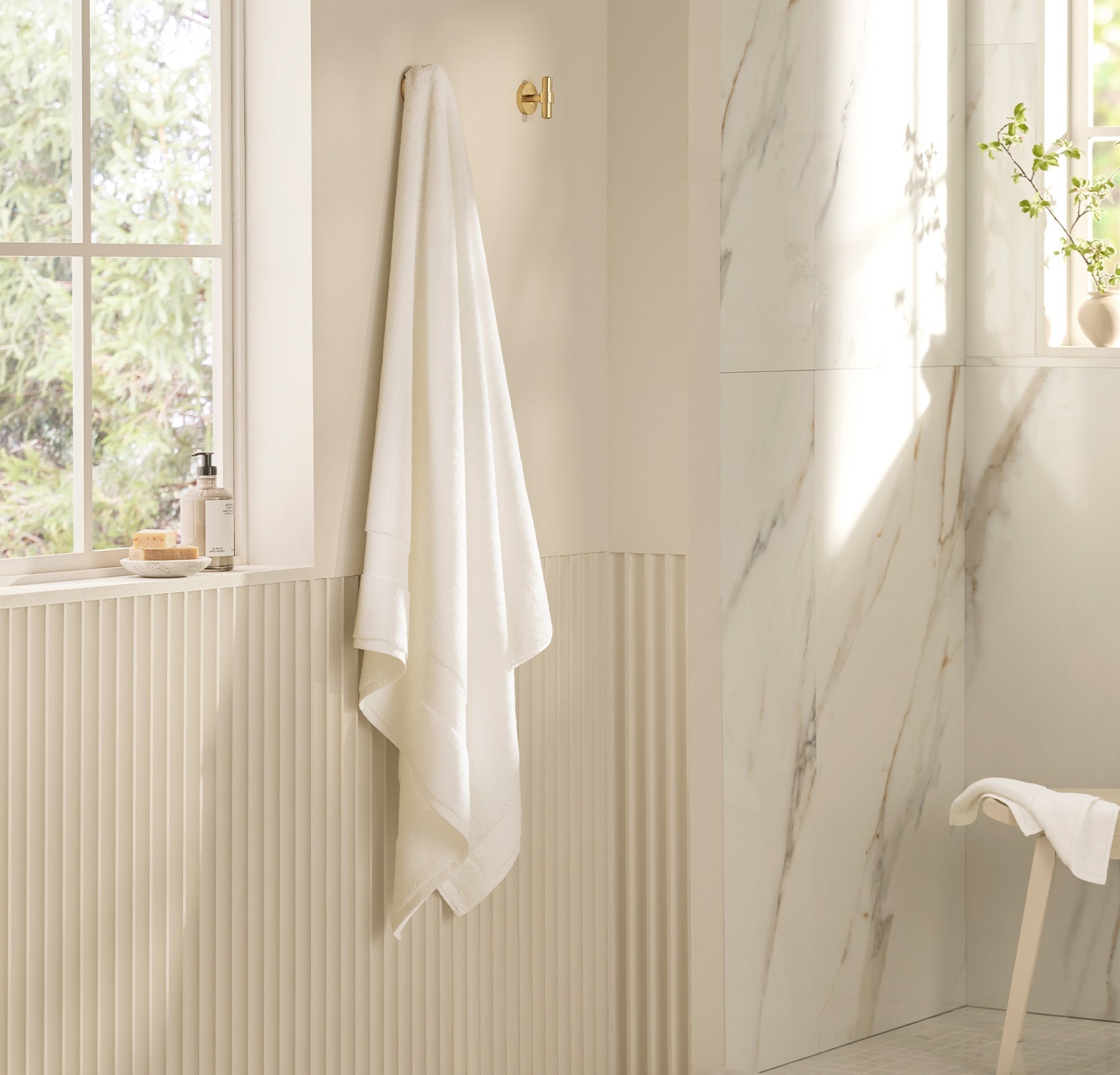 Plush Bath Sheet in White