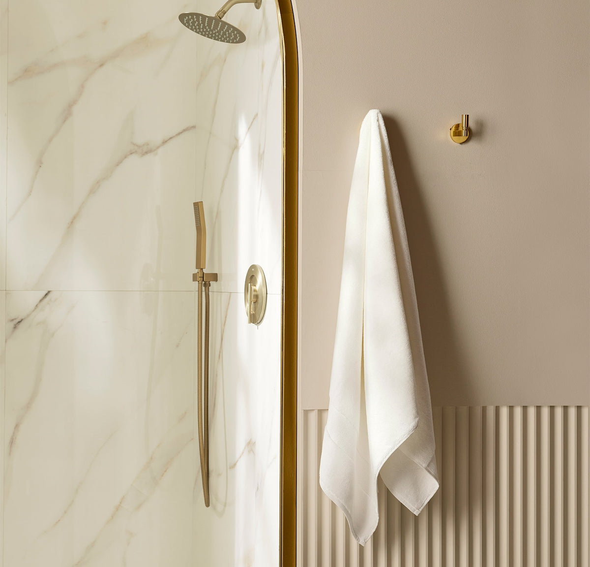 Plush Bath Towel in White