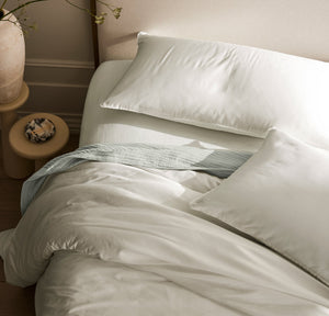 Signature Comforter Set in White