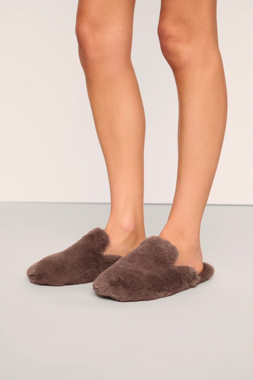 Plush Slipper in Deep Taupe