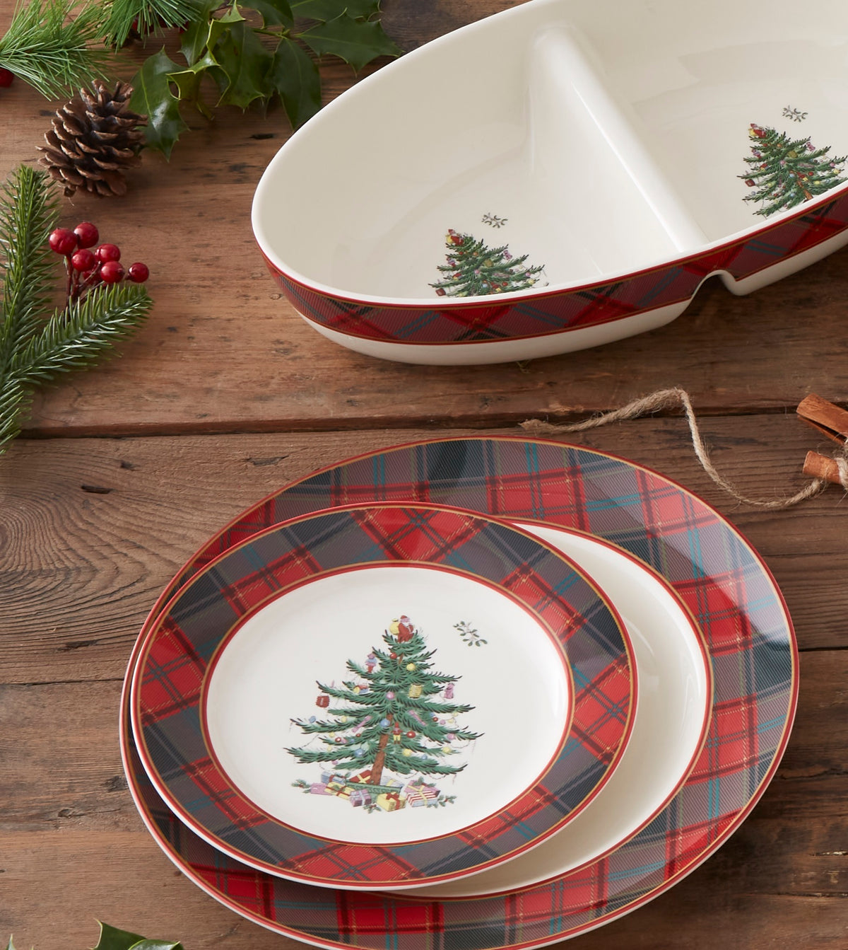 Christmas Tree Tartan 10.5" Dinner Plates, Set of 4