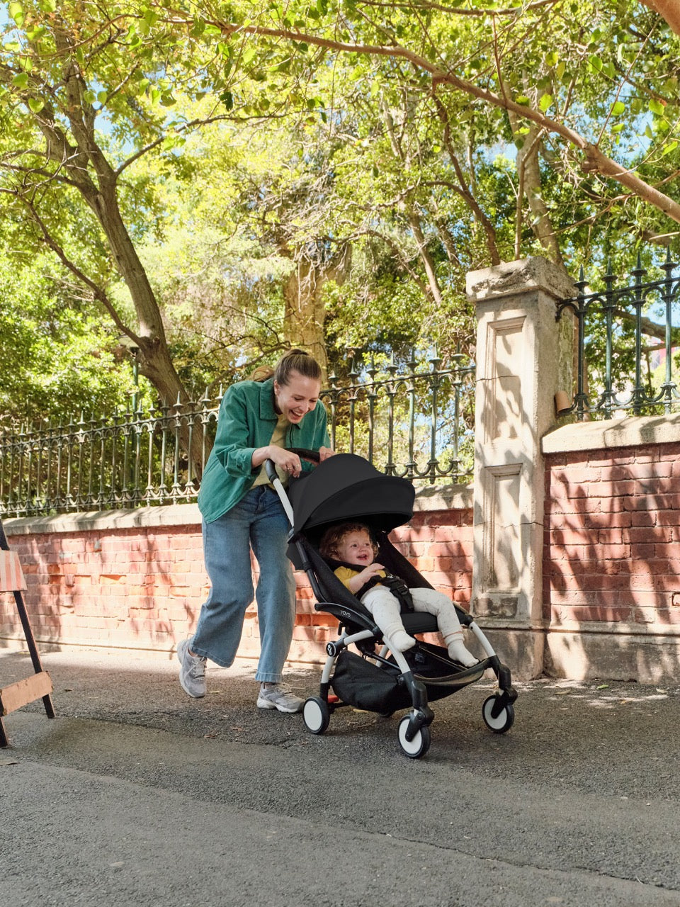 YOYO³ Stroller from 6 Months in Black on White