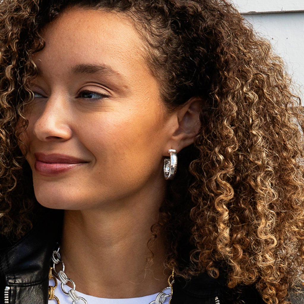 Cleopatra Classic Medium Hoop Earrings in Silver