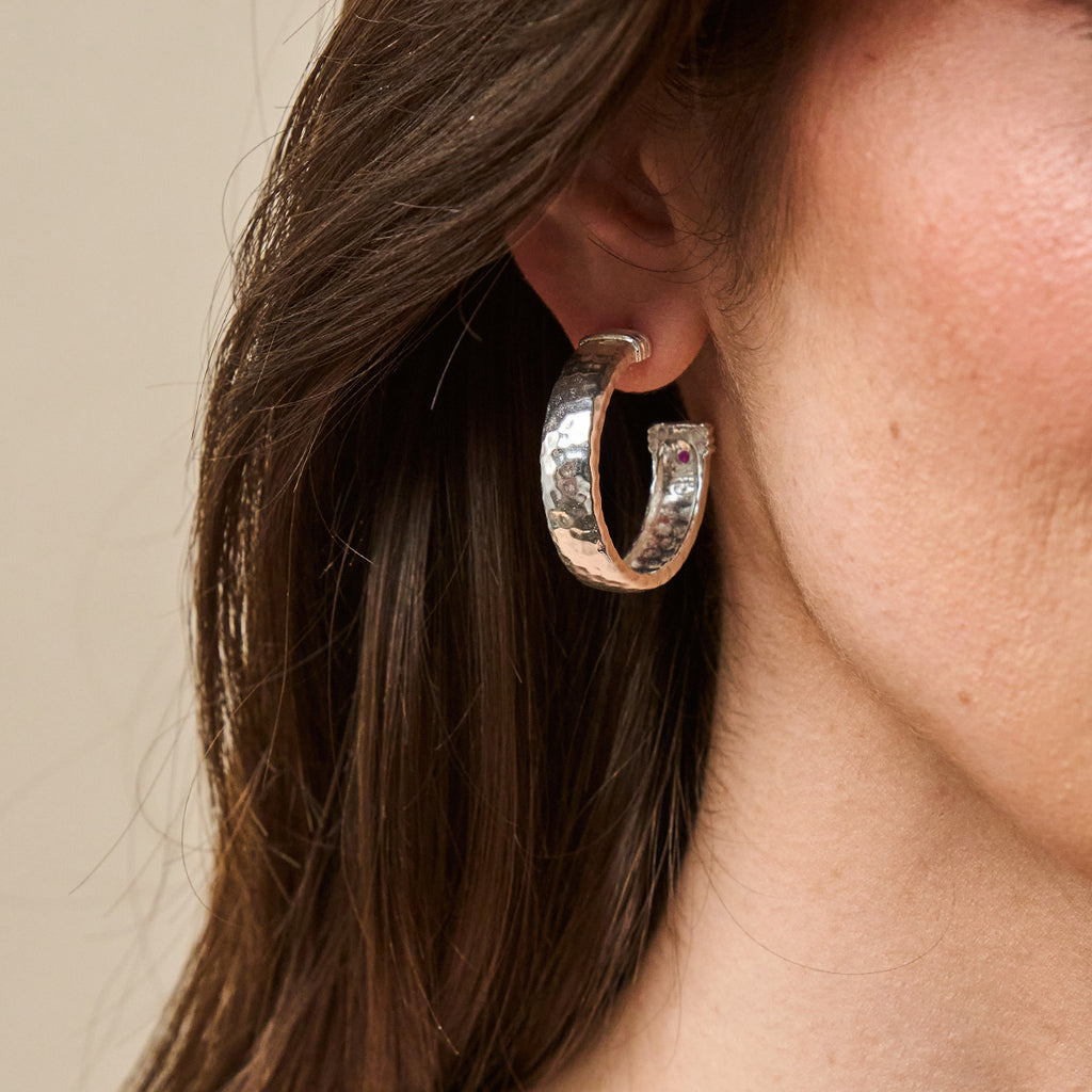Cleopatra Classic Medium Hoop Earrings in Silver