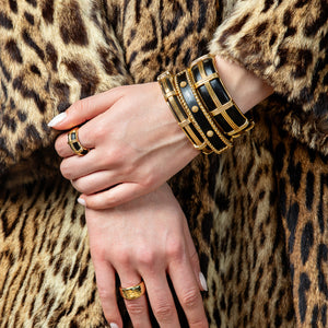 Gaia Petite Hinged Bangle in Ebony
