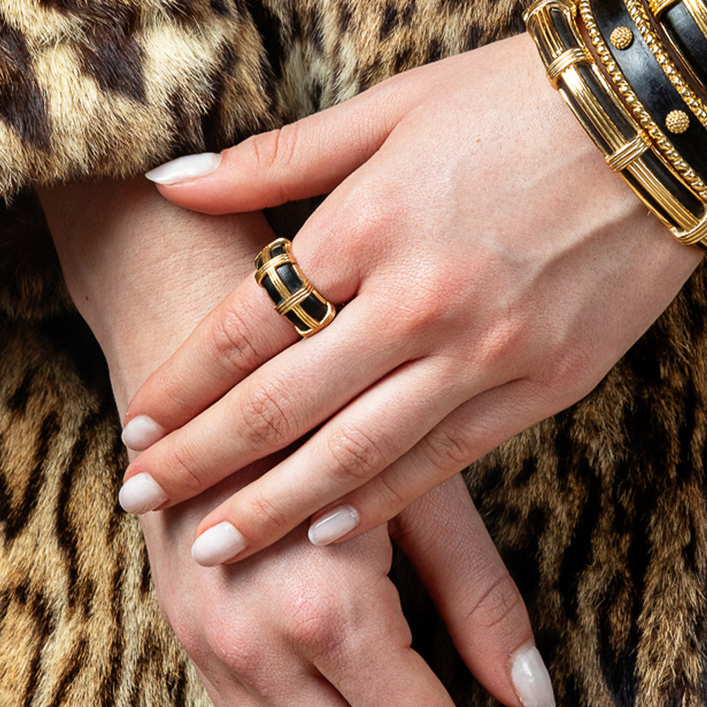 Gaia Ring in Ebony