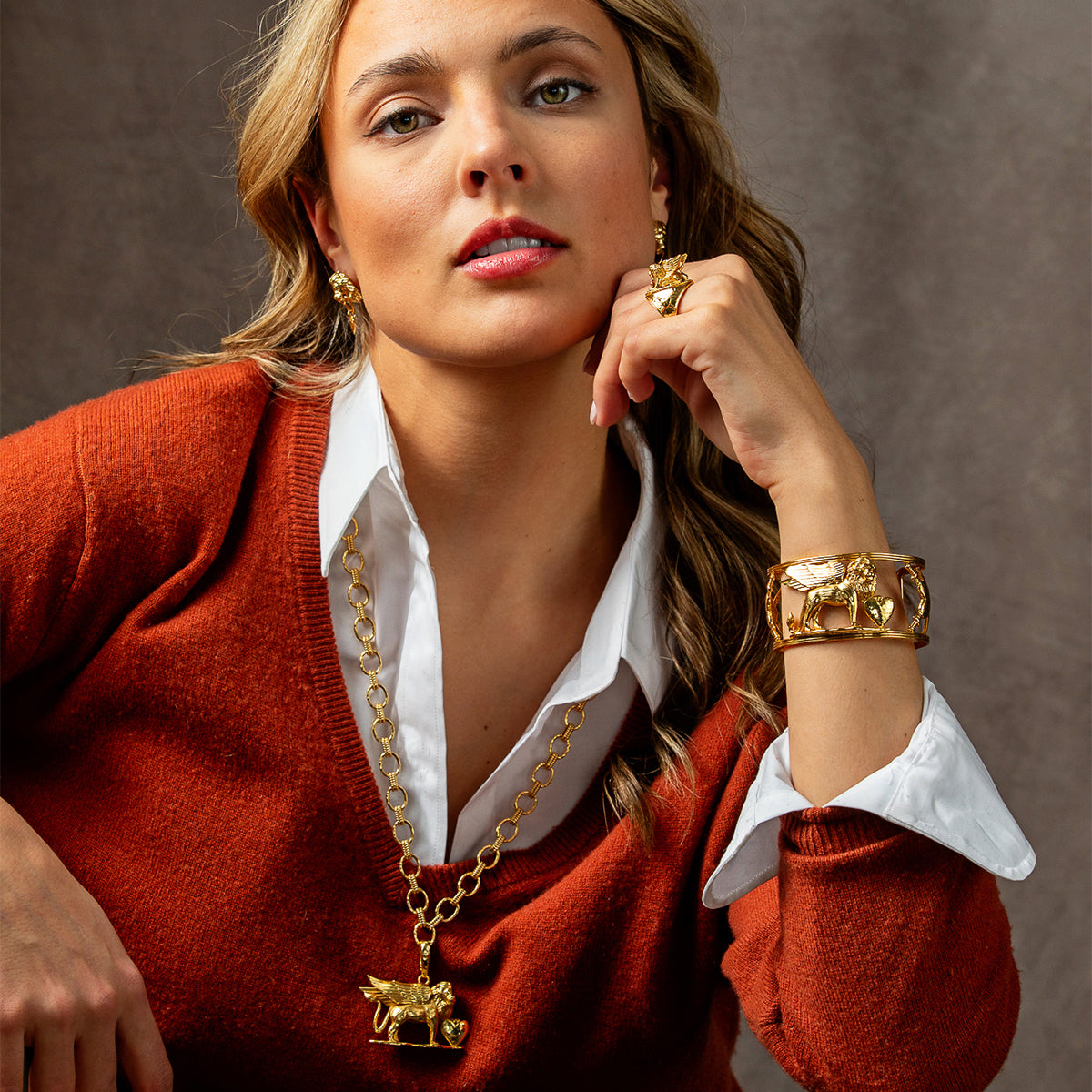 Lionheart Post Earrings in Gold