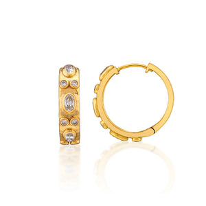 Maharani Huggie Hoop Earrings in Clear Cubic Zirconia