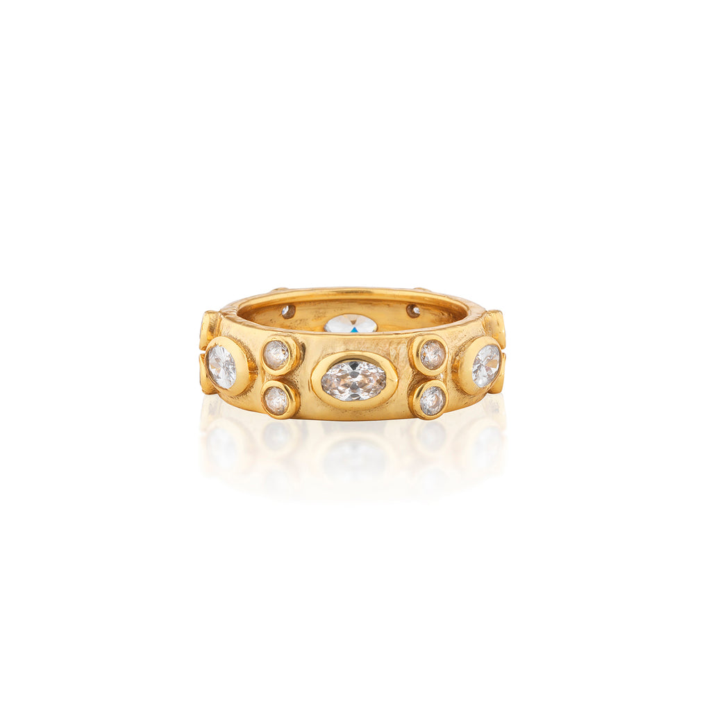 Maharani Hammered Ring in Clear Cubic Zirconia