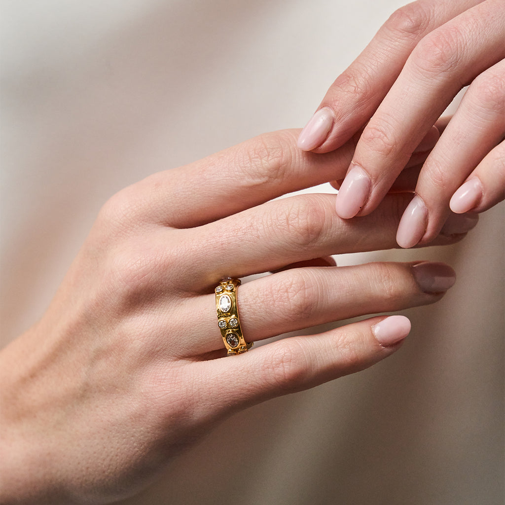 Maharani Hammered Ring in Clear Cubic Zirconia