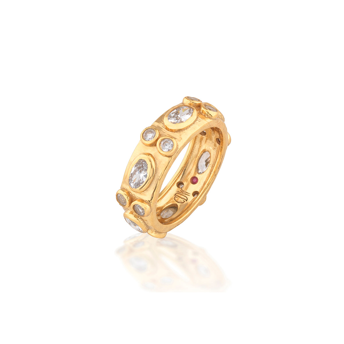 Maharani Hammered Ring in Clear Cubic Zirconia