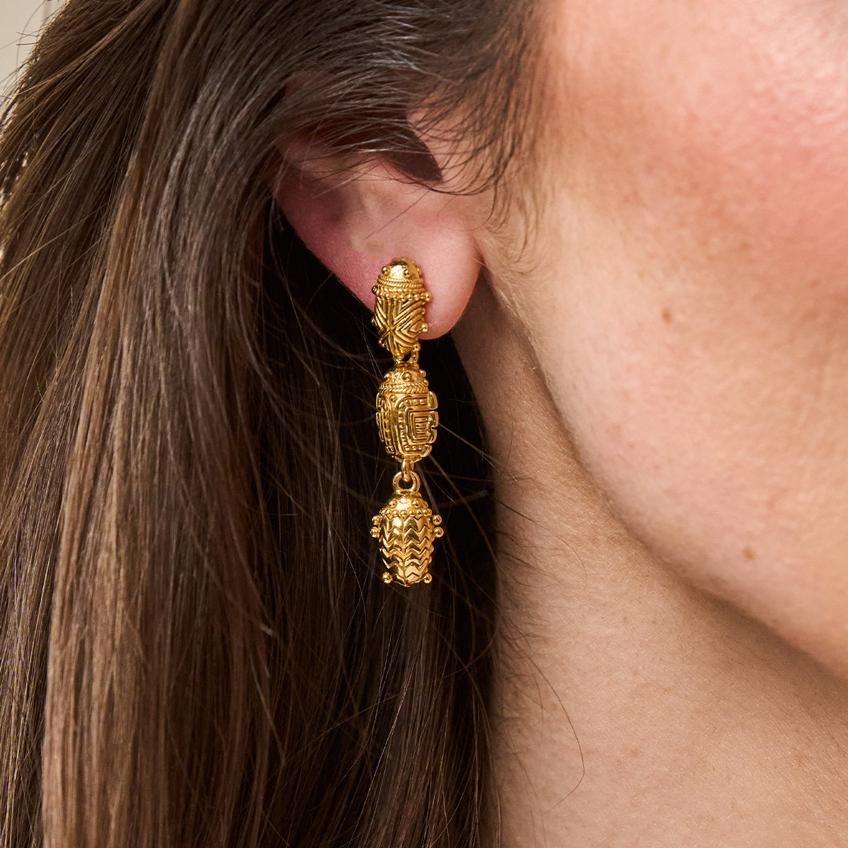 Scarab Petite Linear Earrings in Gold