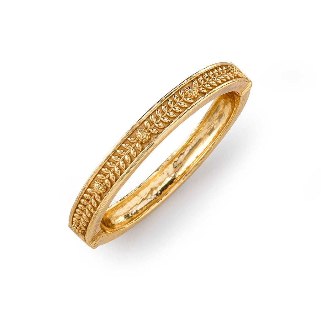 Berry Vine Hinged Bangle in Gold