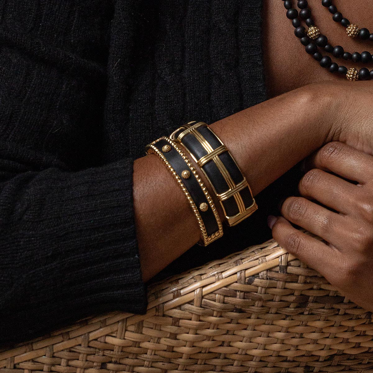 Berry Small Hinged Bangle in Ebony