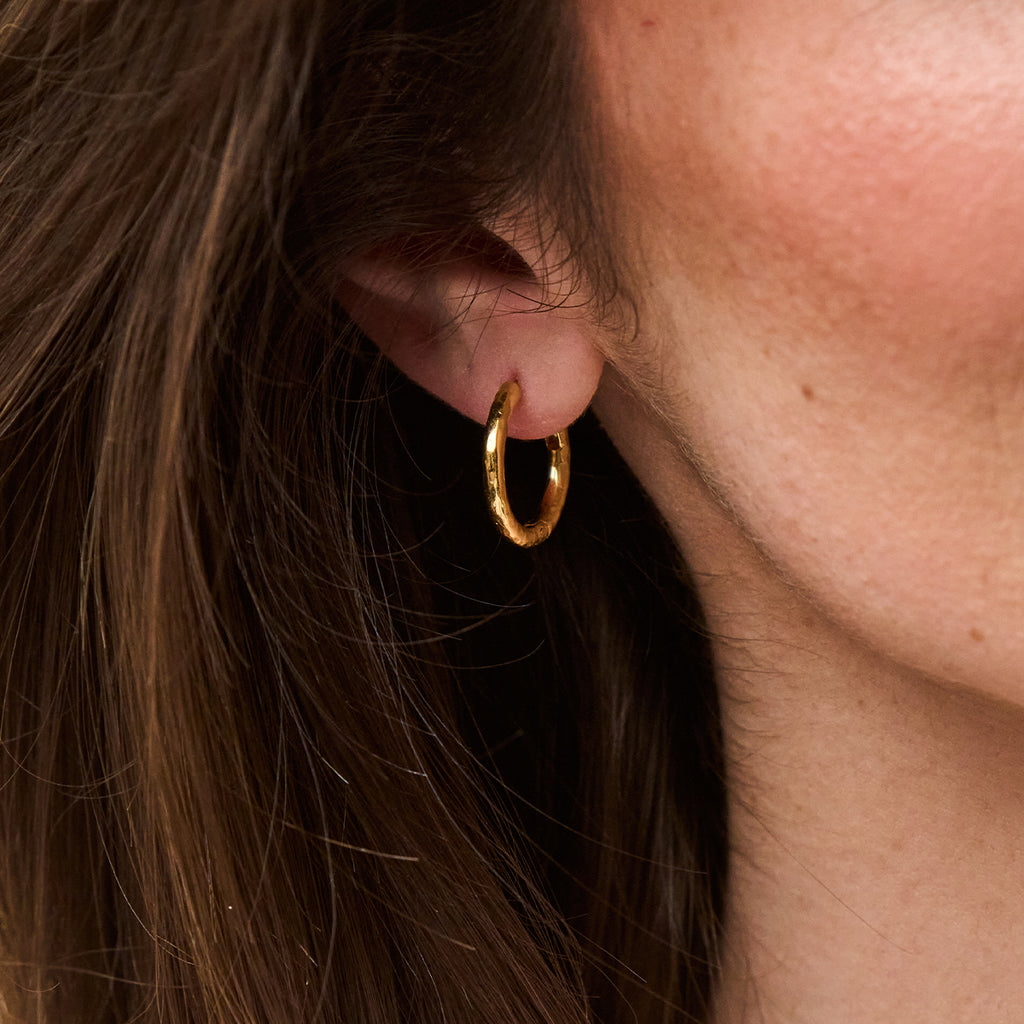 Berry Clover Hoop Earrings with Double Sided Charm in Malachite