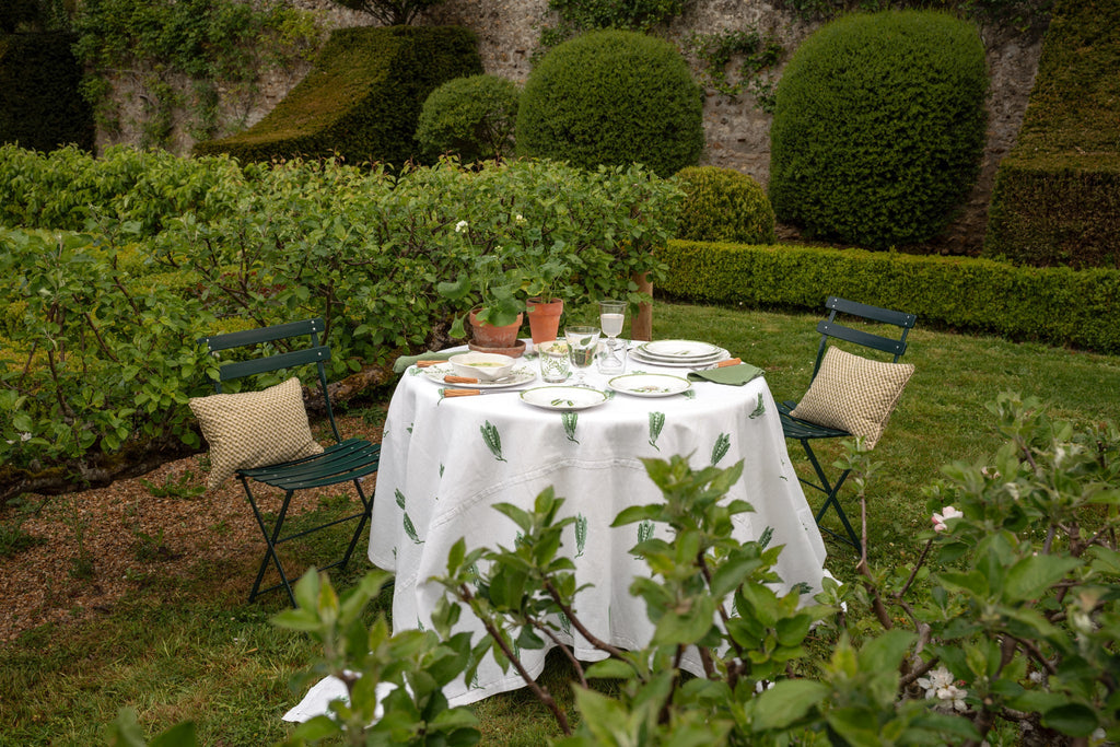 Le Potager du Roi Pea Tablecloth