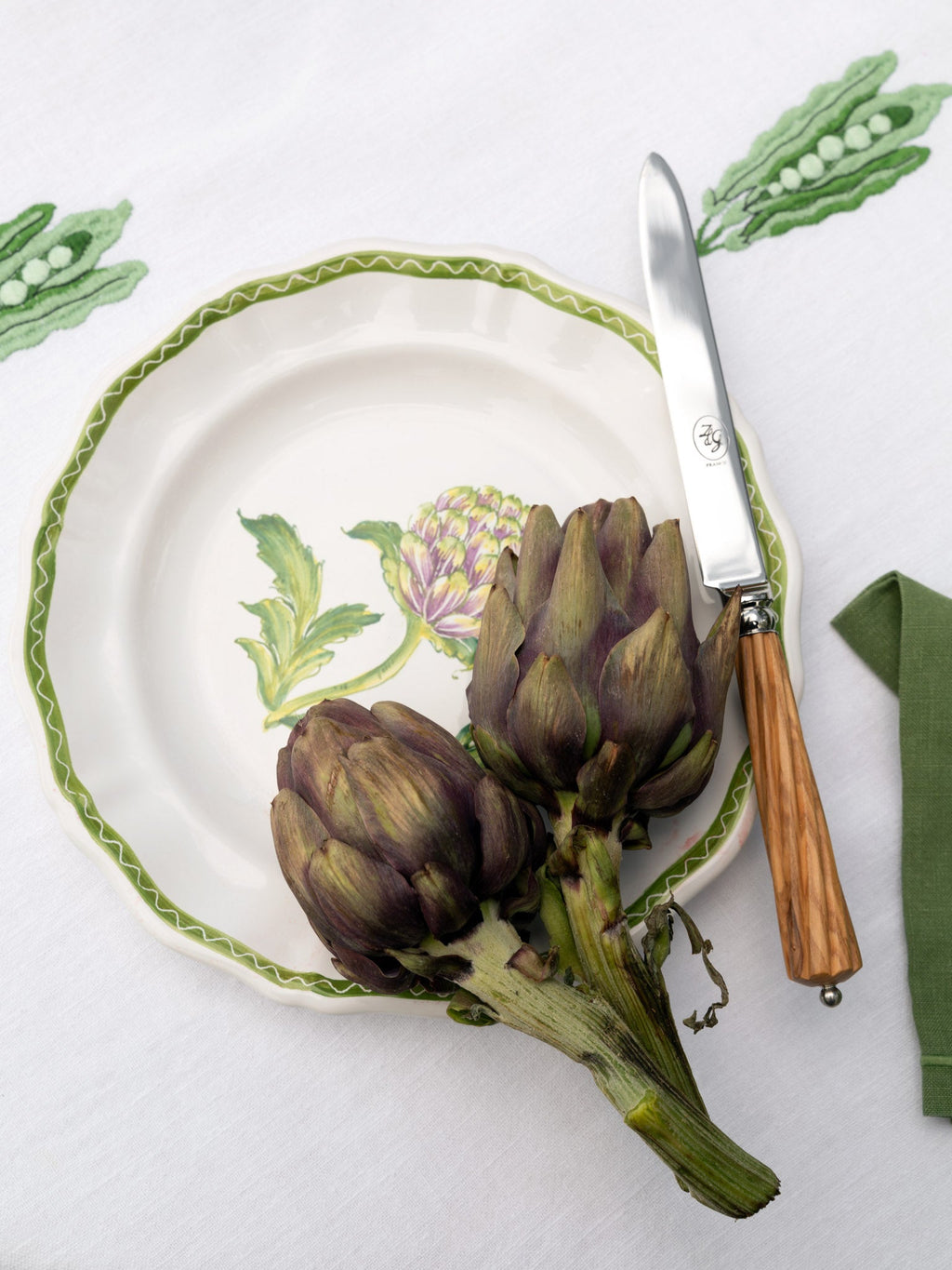 Le Potager du Roi Les Légumes Salad/Dessert Plate, Artichoke