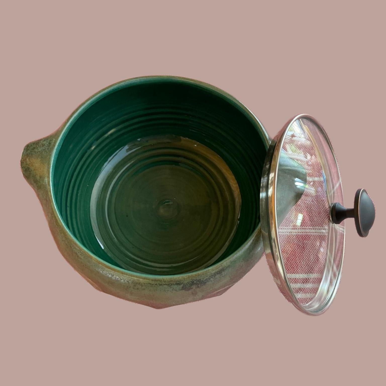 Beveled Serving Bowl with Glass Lid