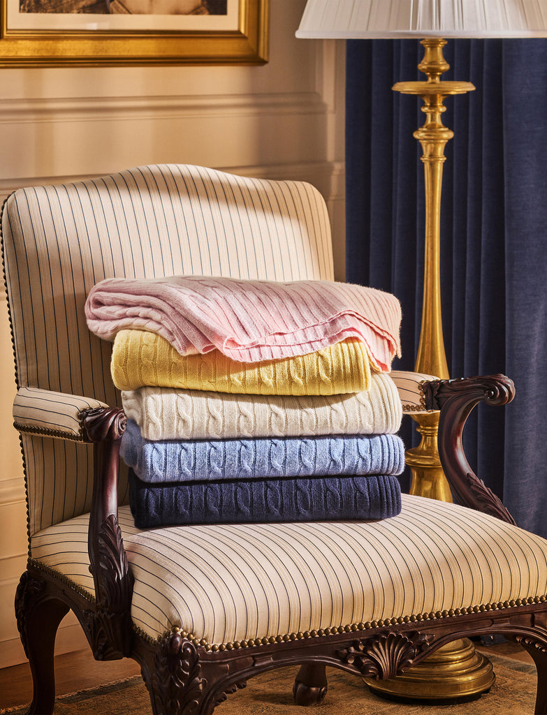 Cable Cashmere Throw Blanket in Navy