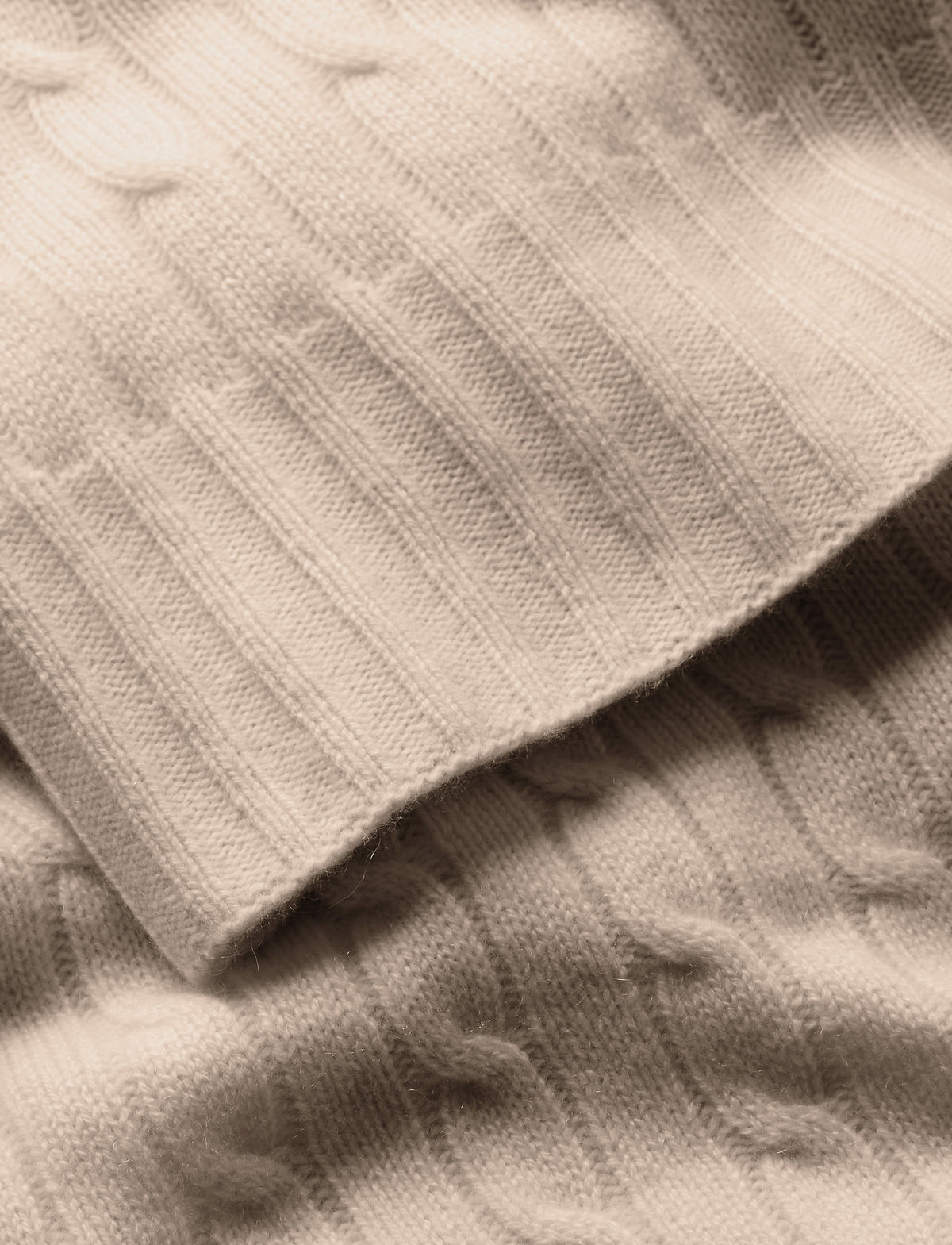 Cable Cashmere Throw Blanket in Natural