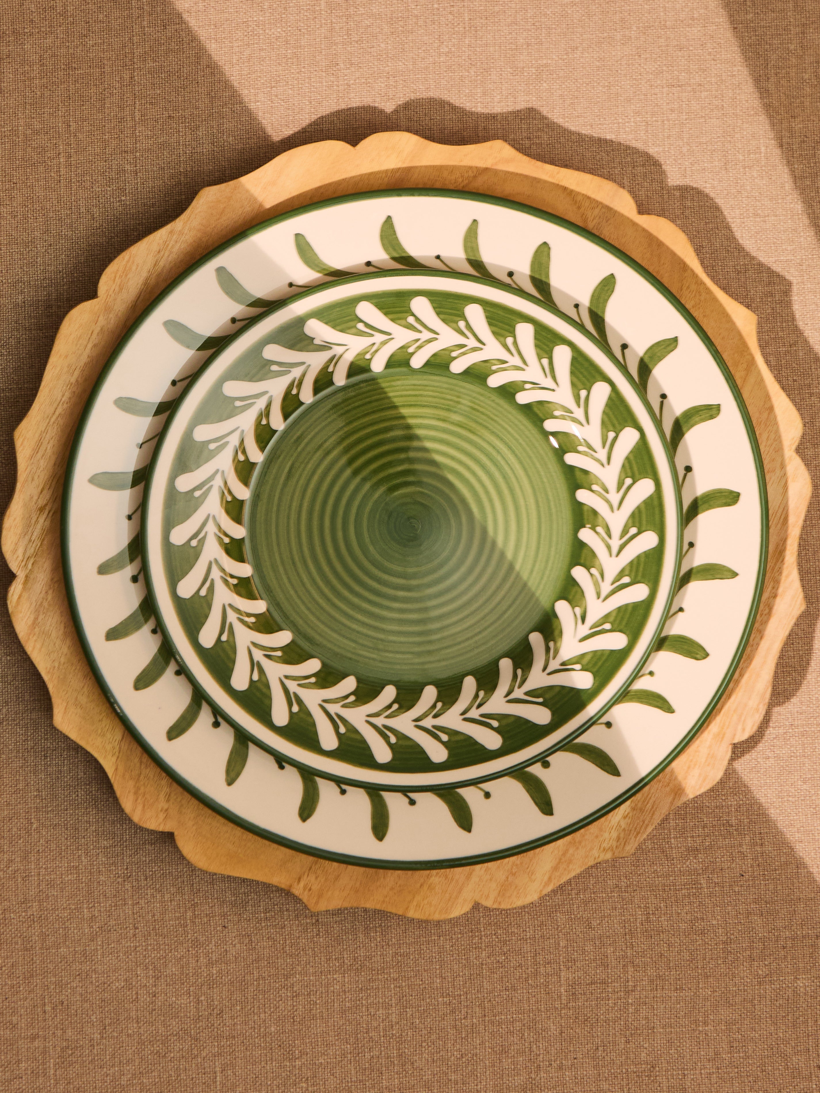 Dark Helecho Hand-Painted Ceramic Salad/Dessert Plates (Set of 4)