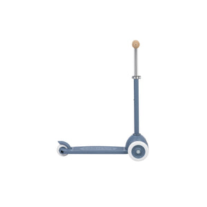 Eco Scooter in Deep Sea