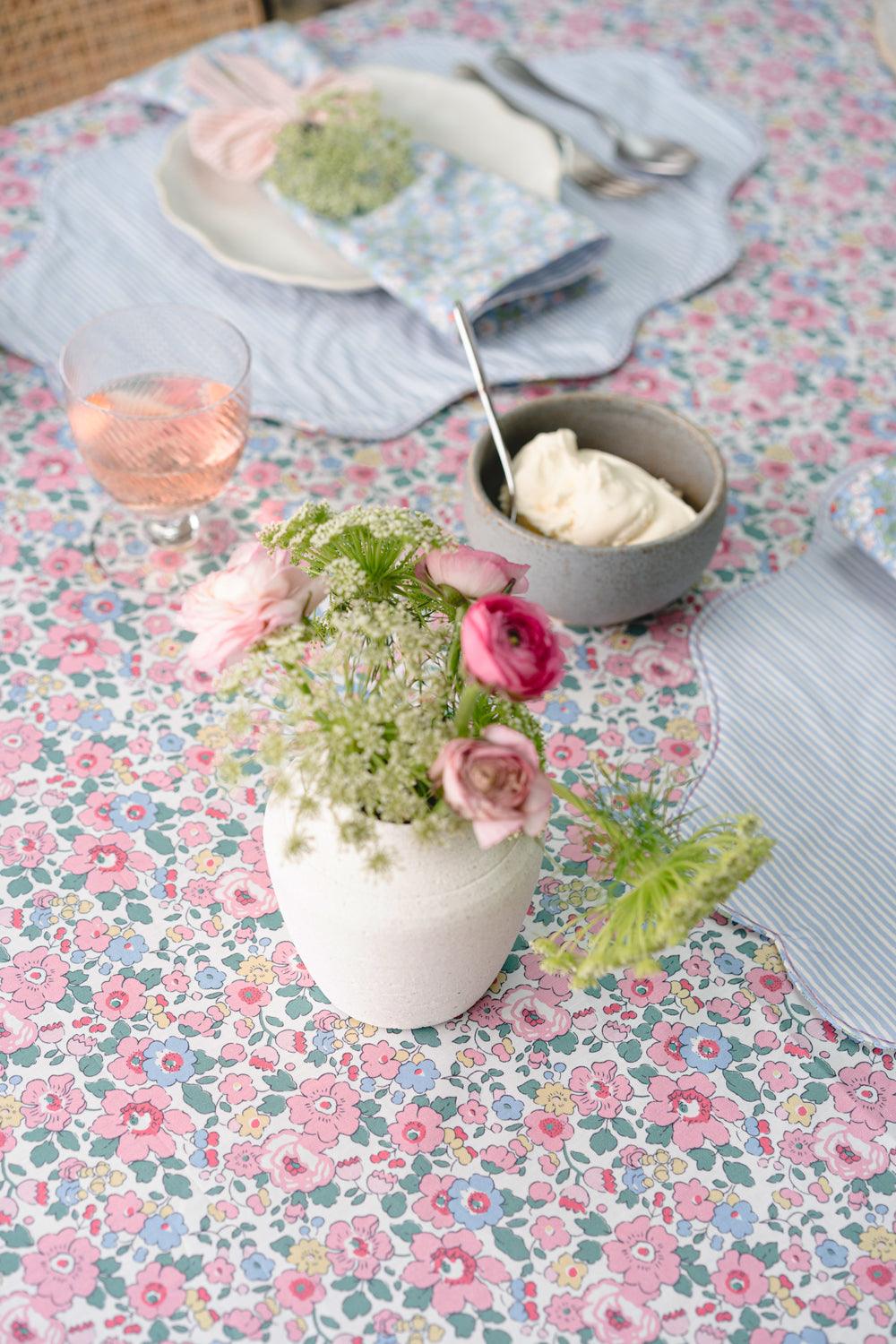 Liberty London テーブルクロス Coco & Wolf Tablecloth made with Liberty Fabric BETSY CANDY FLOSS