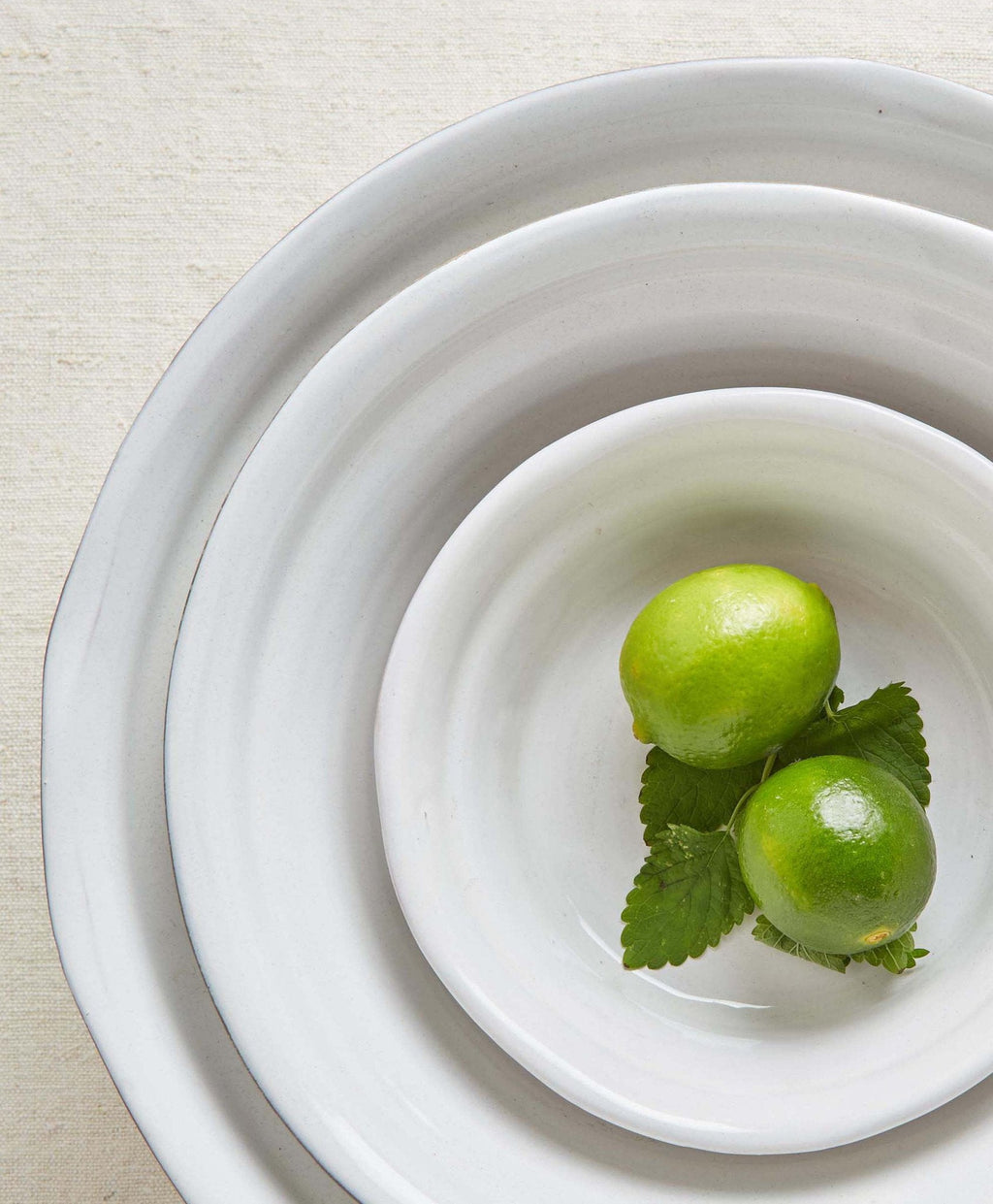 Bevagna Nested Bowls in White & Green, Set of 3