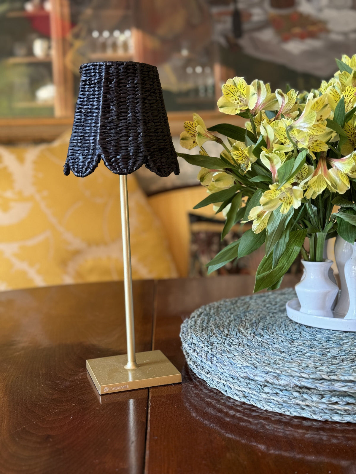 Small Seagrass Shade Cover Scalloped in Black