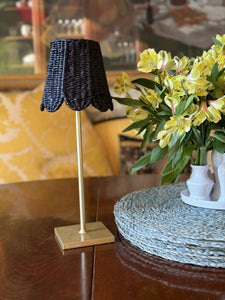 Small Seagrass Shade Cover Scalloped in Black