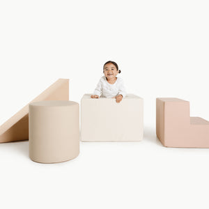 Tulle ¥ Untanned ¥ Millet ¥ Ivory / Block Playset@Block Playset (Color) kids playing on the tulle block playset