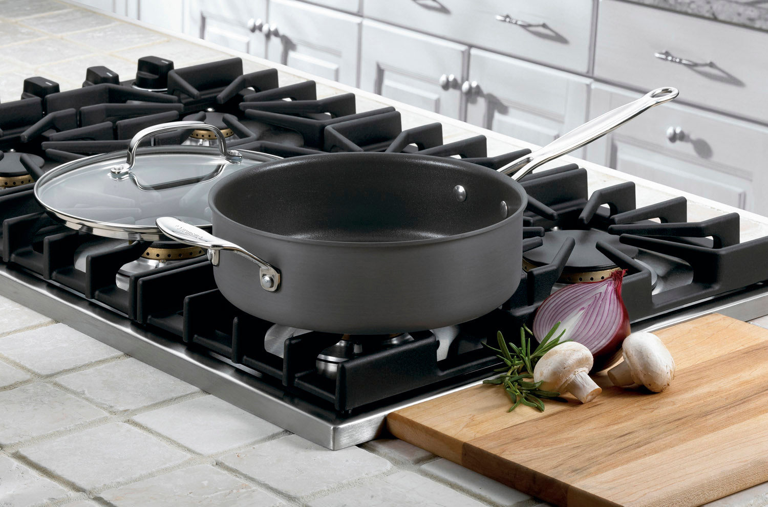 Chef's Classic® Nonstick Hard Anodized 3.5 Quart Sauté Pan in Black