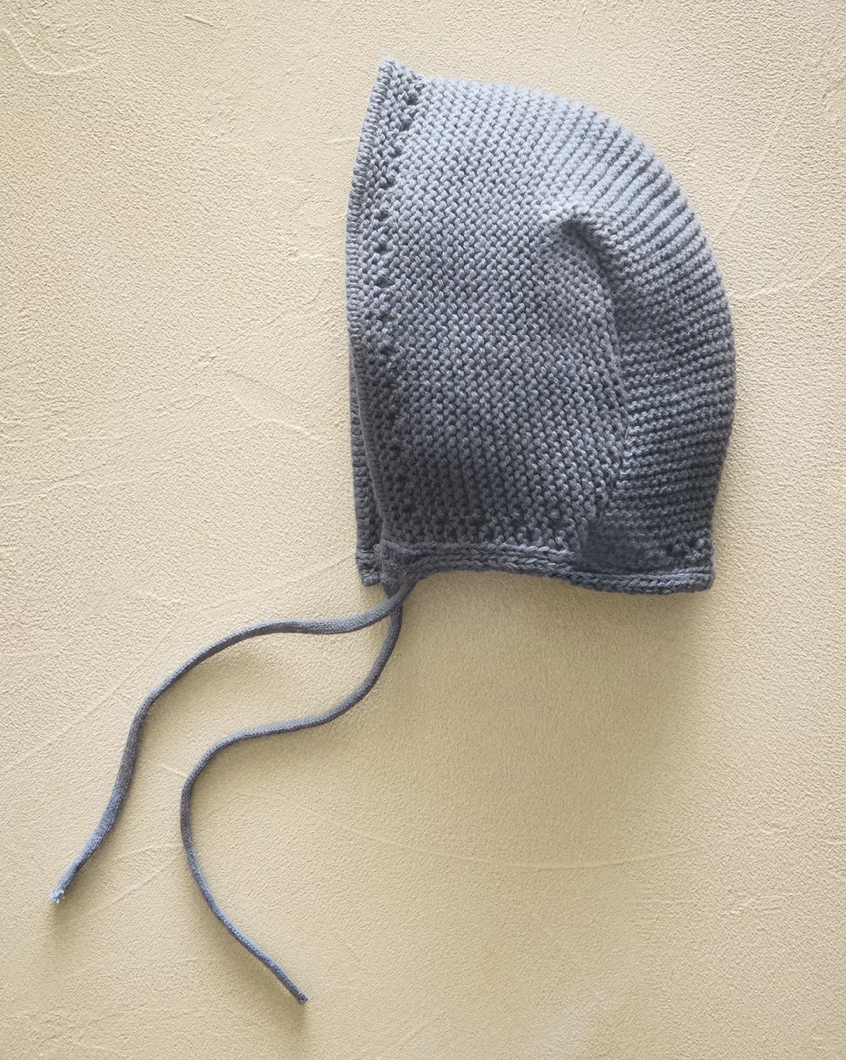 BABY BONNET WITH BOBBLES