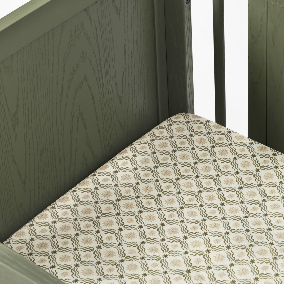 Crib Sheet in GOTS Certified Organic Brushed Cotton by Nate Berkus in Juniper Star