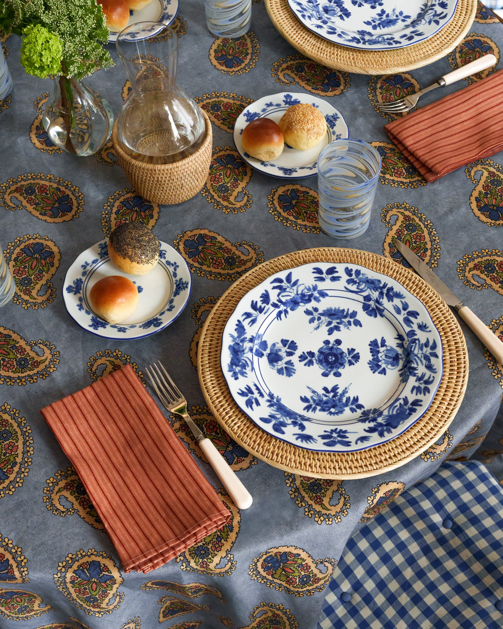 Gloria Porcelain Dinner Plate in Blue