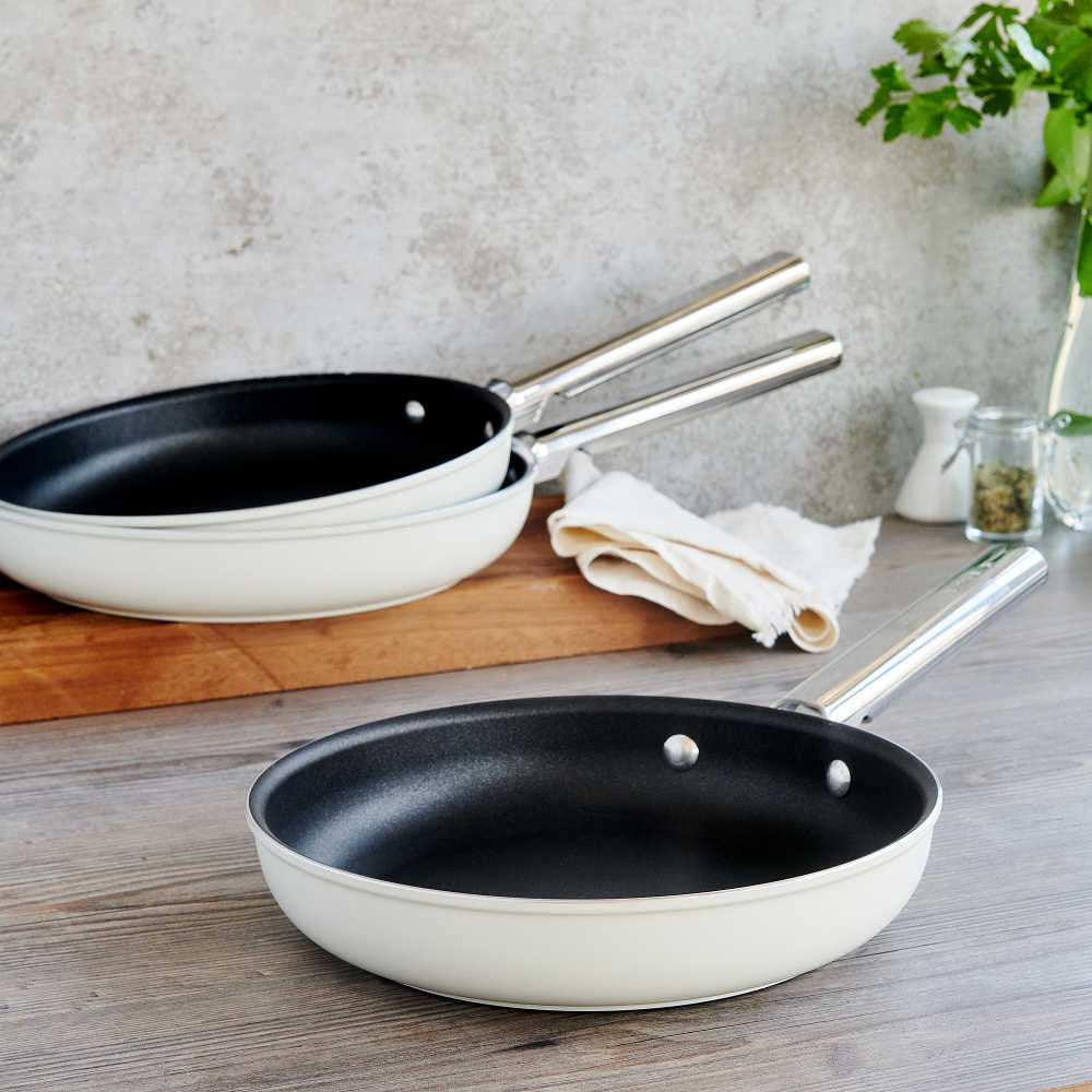 Nonstick Fry Pan in Cream